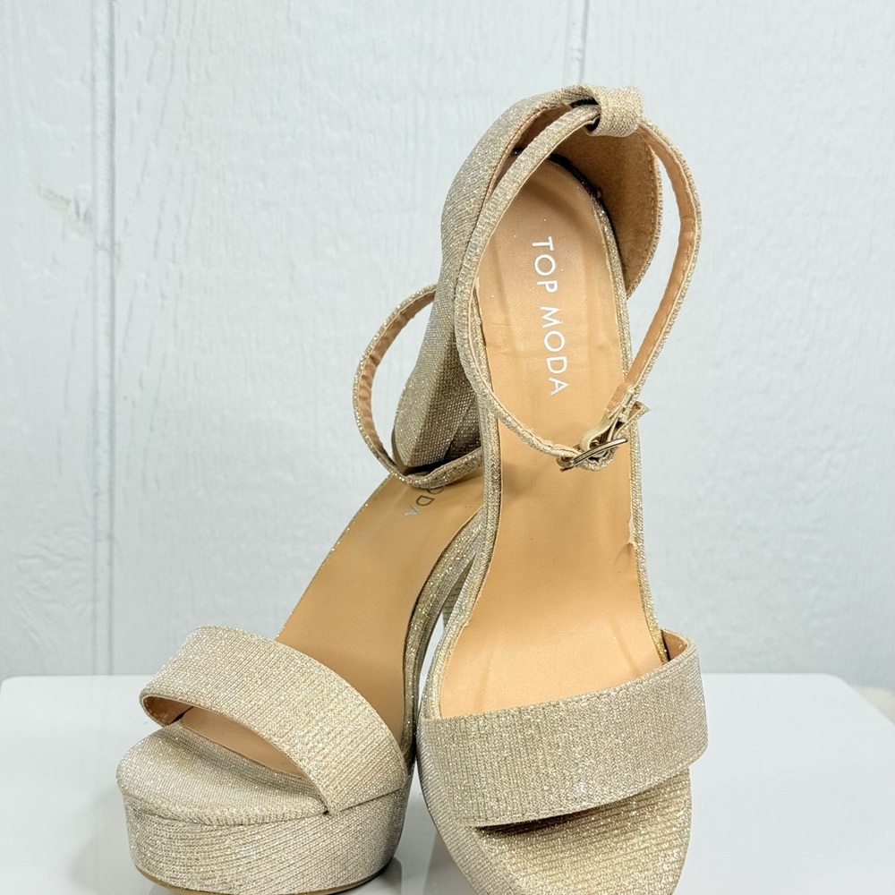 TOP Moda Women's Gold Platform Heels - Picture 2 of 8
